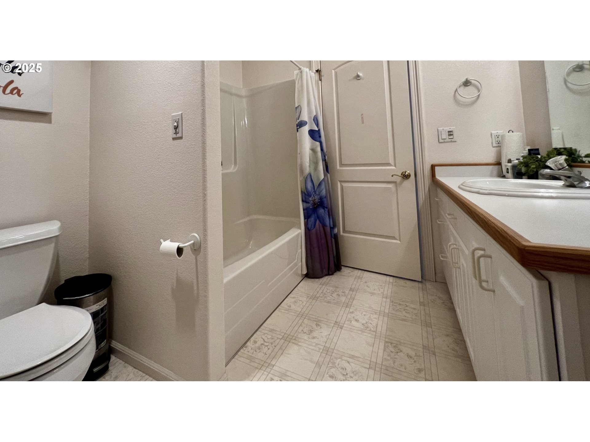 2719 Alder Ridge Drive North Bend, OR 97459 - Photo 22 of 27 a bathroom with a double vanity sink toilet and shower