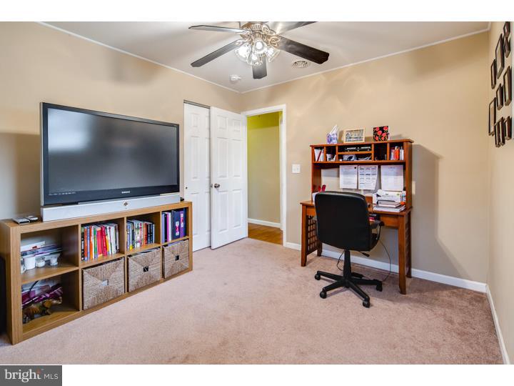 30 Incurve Road Levittown, PA 19057 - Photo 16 of 21 Bedroom 2