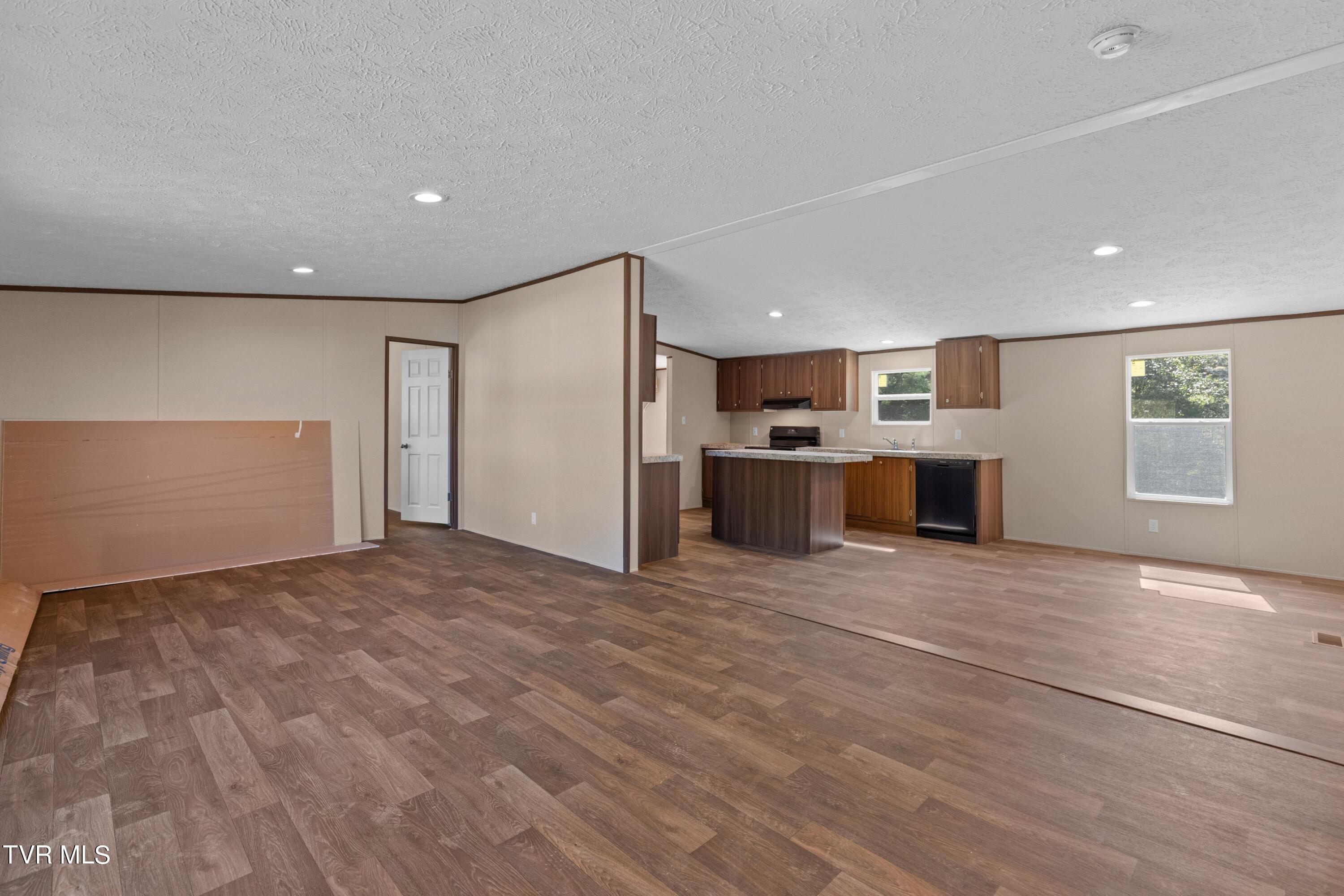 DL5A6055.jpg-SMALL