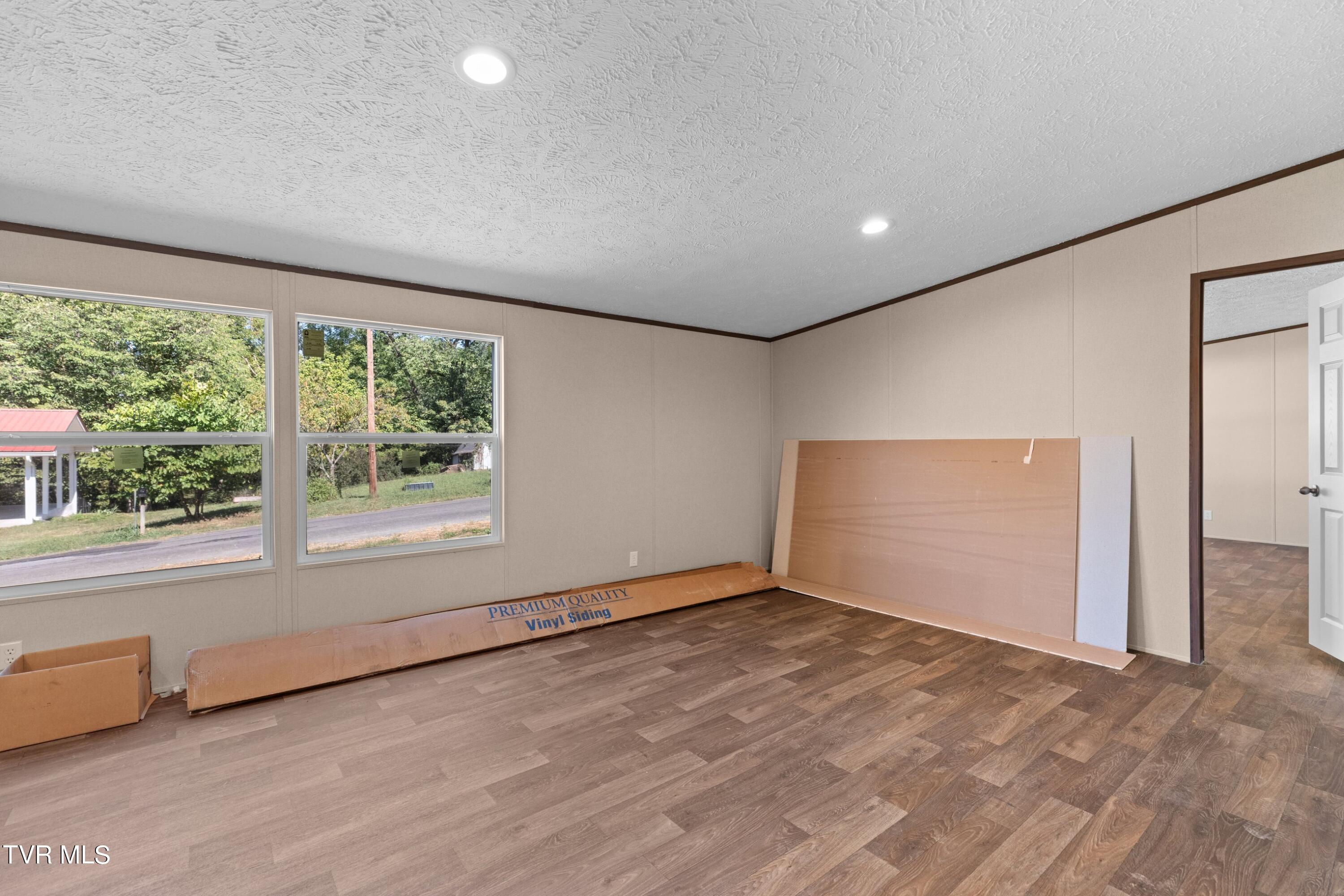DL5A6069.jpg-SMALL