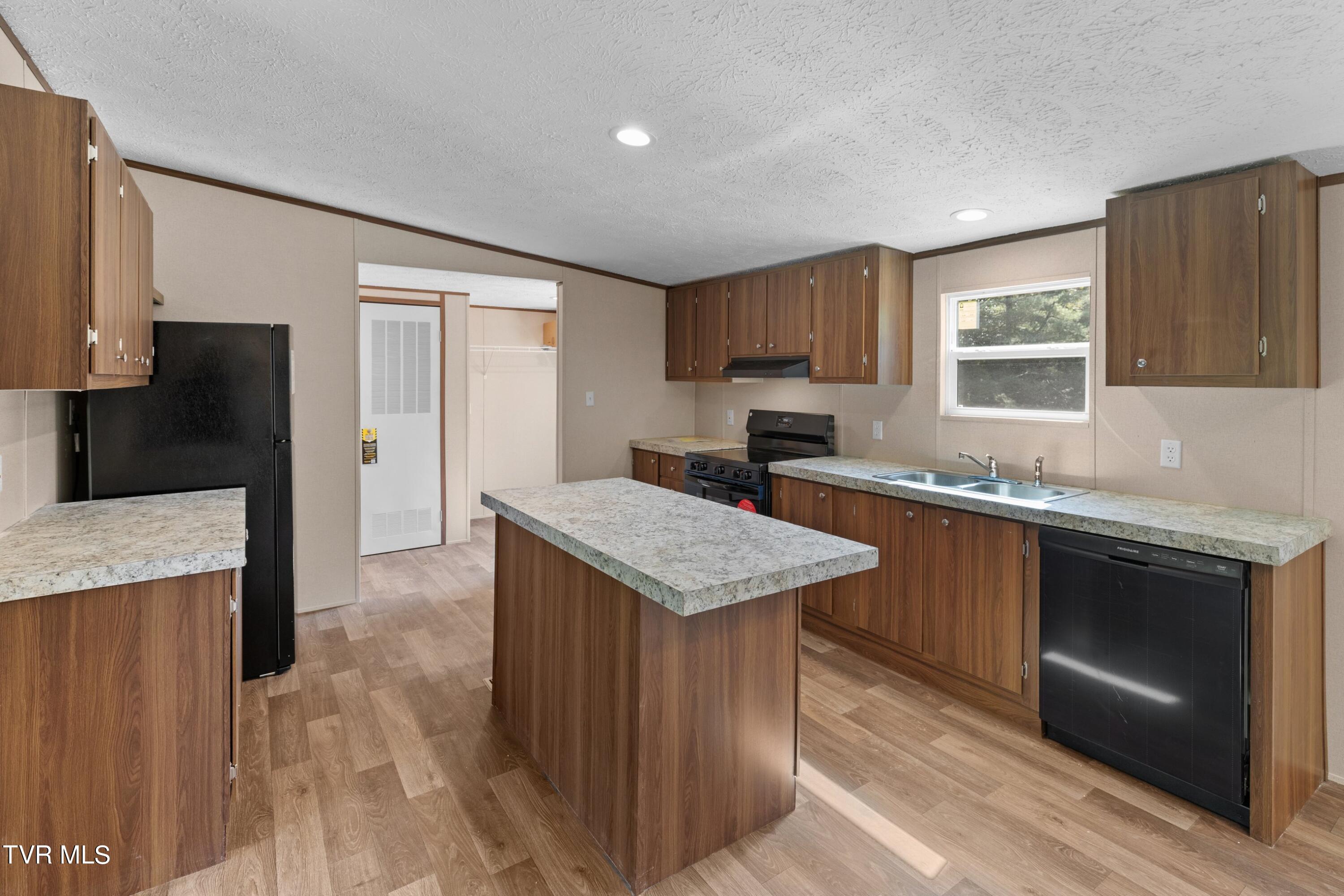 112 Knight Road Rogersville, TN 37857 - Photo 10 of 18 DL5A6090.jpg-SMALL
