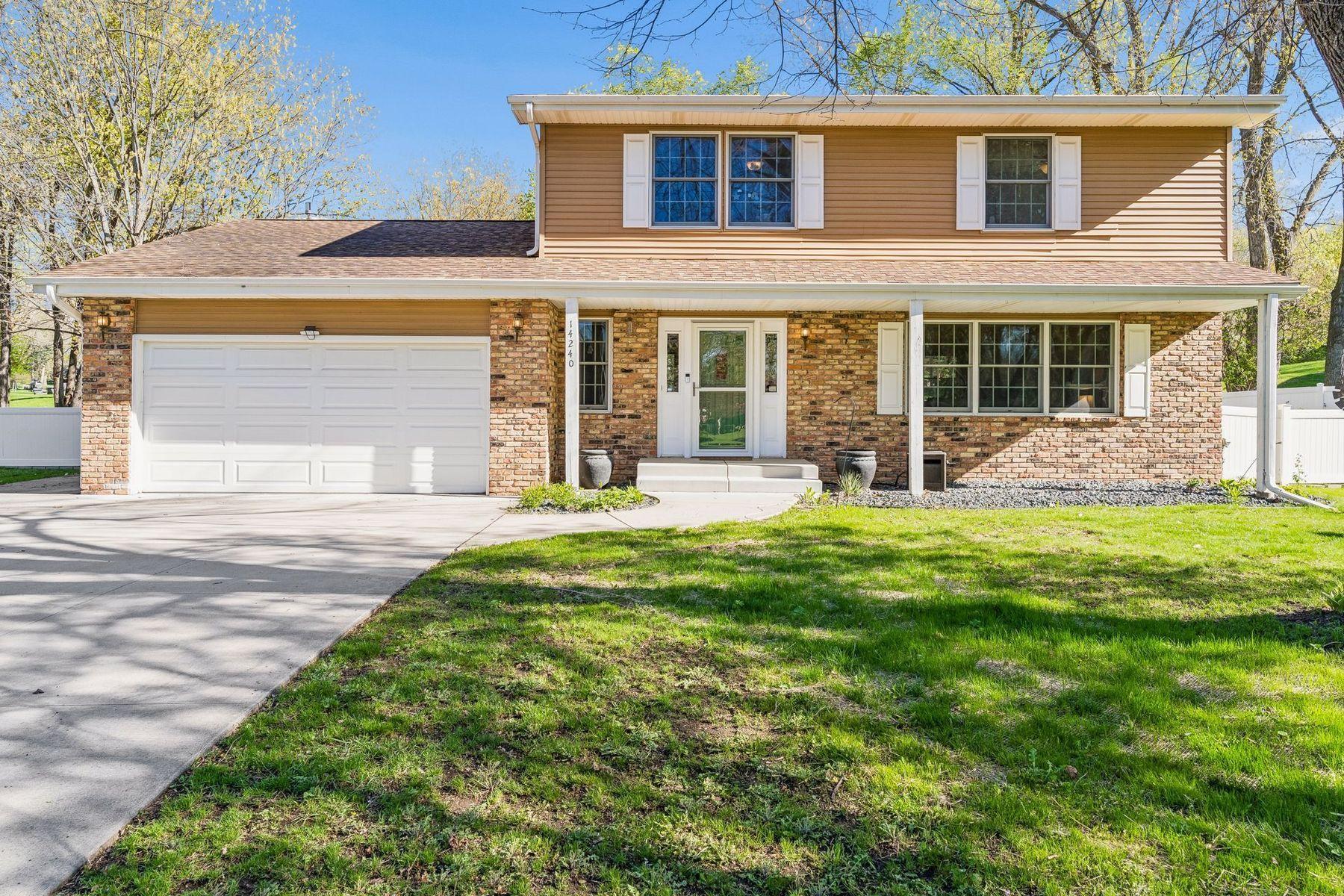 14240 Green View Court Eden Prairie, MN 55346 - Photo 1 of 35
