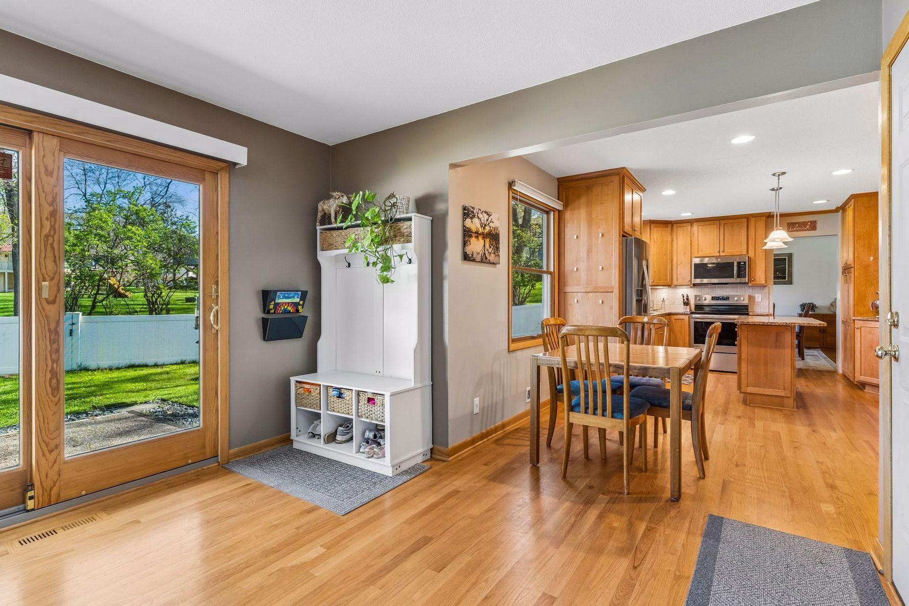 14240 Green View Court Eden Prairie, MN 55346 - Photo 10 of 35