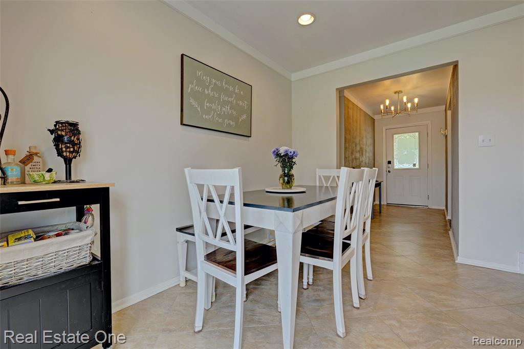 327 Coats Road Lake Orion, MI 48362 - Photo 18 of 62 Gallery Image 18