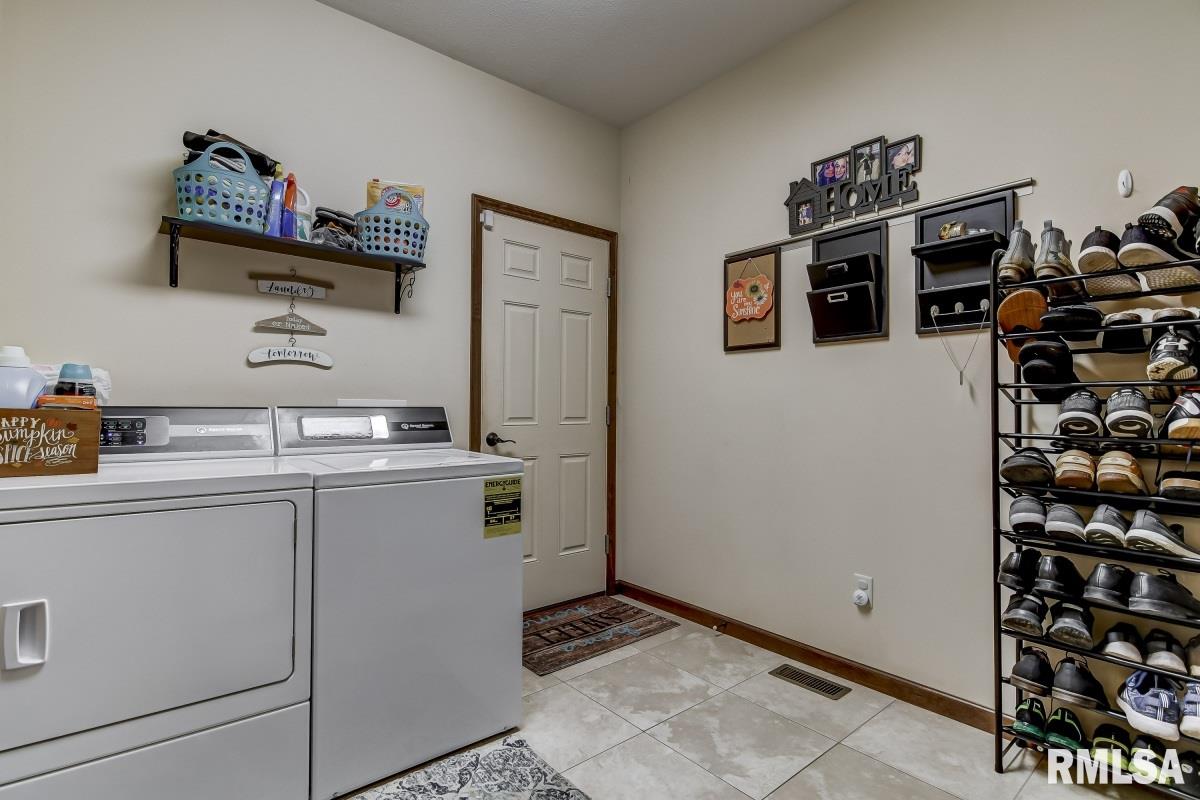 4775 County Road 6 1/4 South Rochester, IL 62563 - Photo 20 of 50 Gallery Image 20