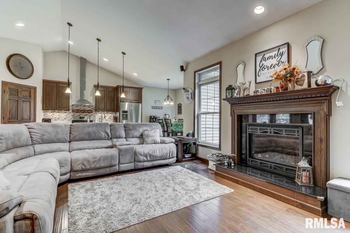 4775 County Road 6 1/4 South Rochester, IL 62563 - Photo 8 of 50 Gallery Image 8