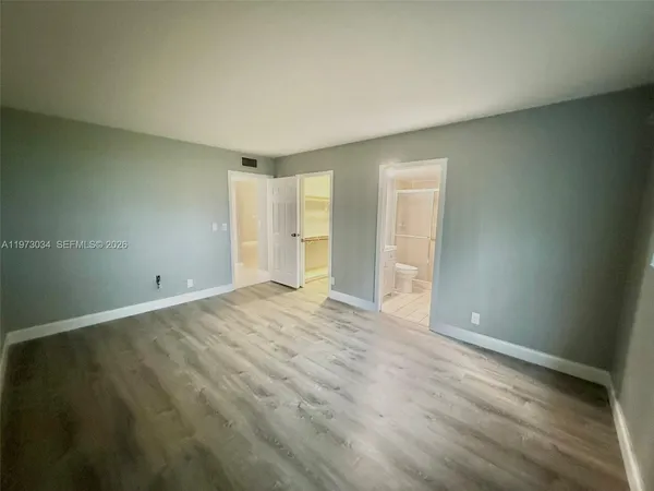 $1,900 | 5220 Las Verdes Circle, Unit 114, Delray Beach, FL 33484