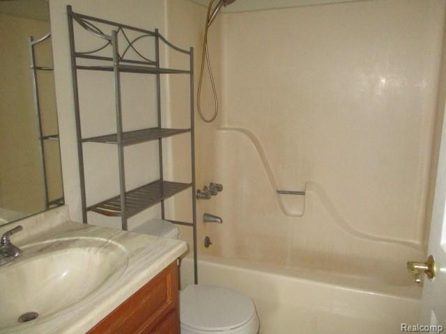 2285 West Ray Road Fenton, MI 48430 - Photo 11 of 15