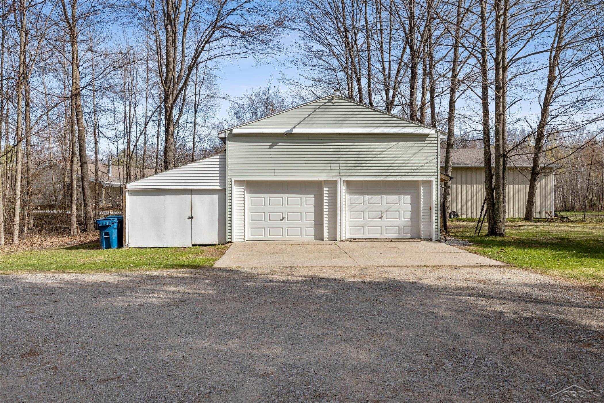 3607 Wieman Road Beaverton, MI 48612 - Photo 32 of 67 50107007-31.JPG