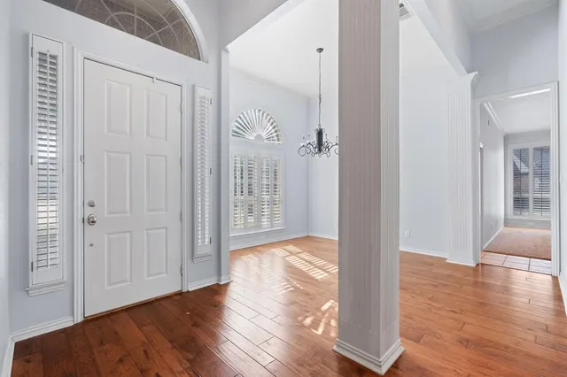 a view of livingroom with hardwood