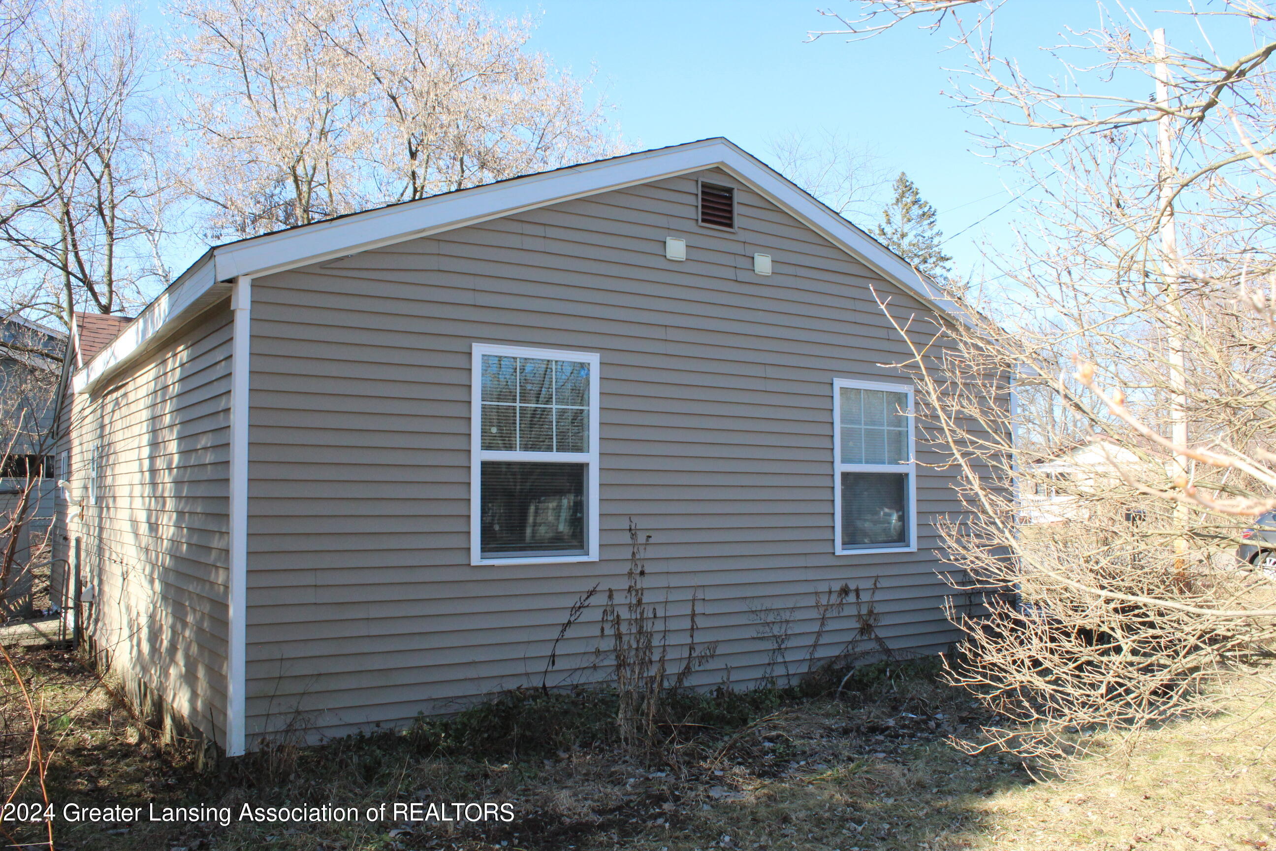 4404 Ballard Road Lansing, MI 48911 - Photo 3 of 16 East & Back View