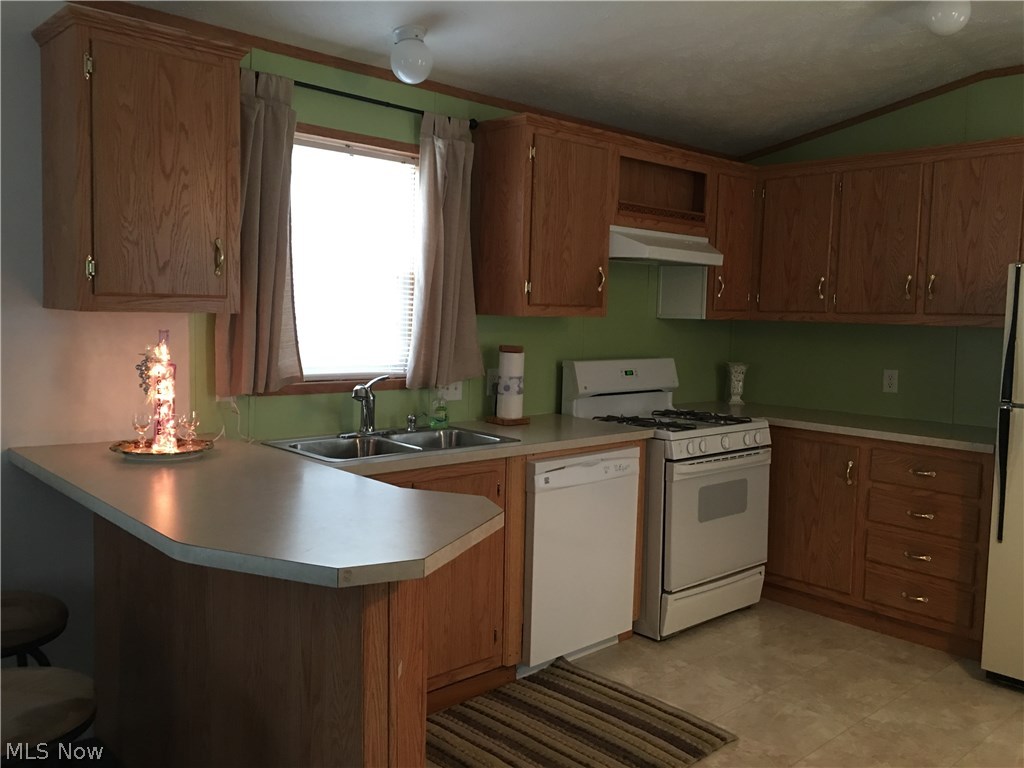 8323 Eagle Road, Unit 68 Kirtland, OH 44094 - Photo 3 of 26