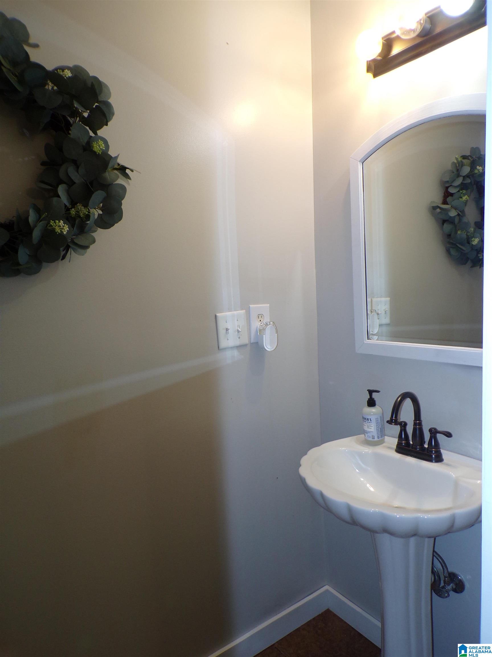 2310 Oldfield Road Sylacauga, AL 35150 - Photo 10 of 22