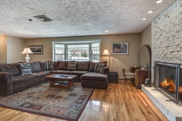 4 Arthur Road Wakefield, MA 01880 - Photo 4 of 30 Gallery Image 4