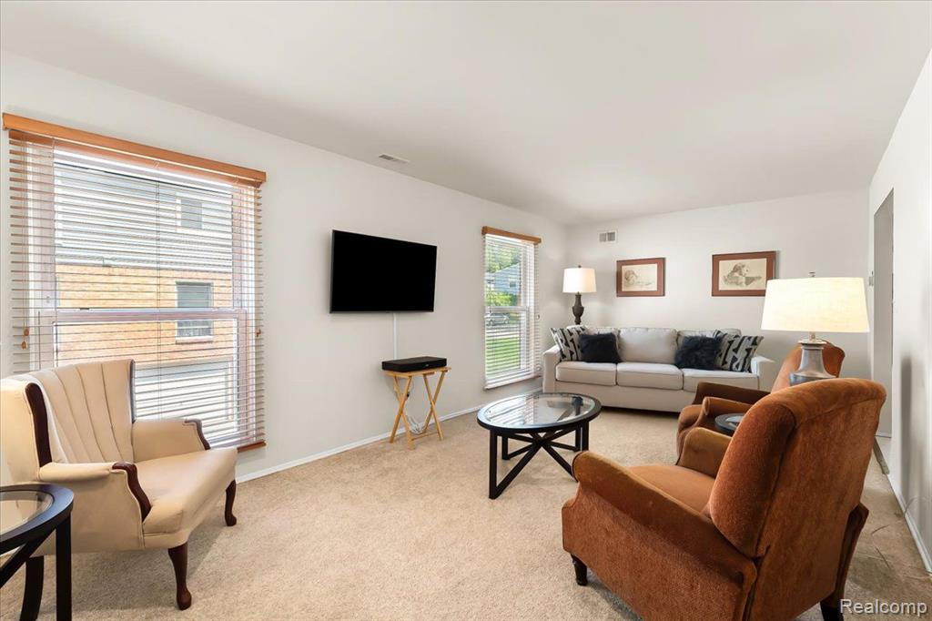 505 East University Drive, Unit 301 Rochester, MI 48307 - Photo 11 of 25
