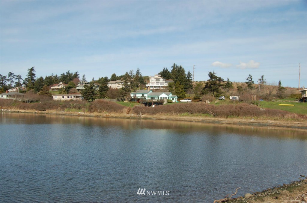 4735 Pear Point Road San Juan Island, WA 98250 - Photo 9 of 14 Gallery Image 9