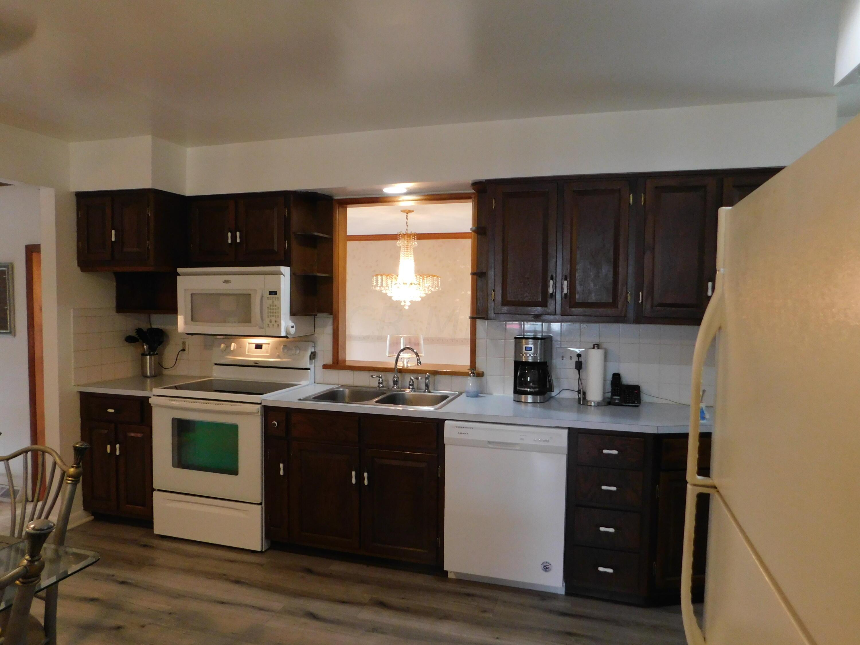 521 Heather Hill Road Columbus, OH 43213 - Photo 9 of 14
