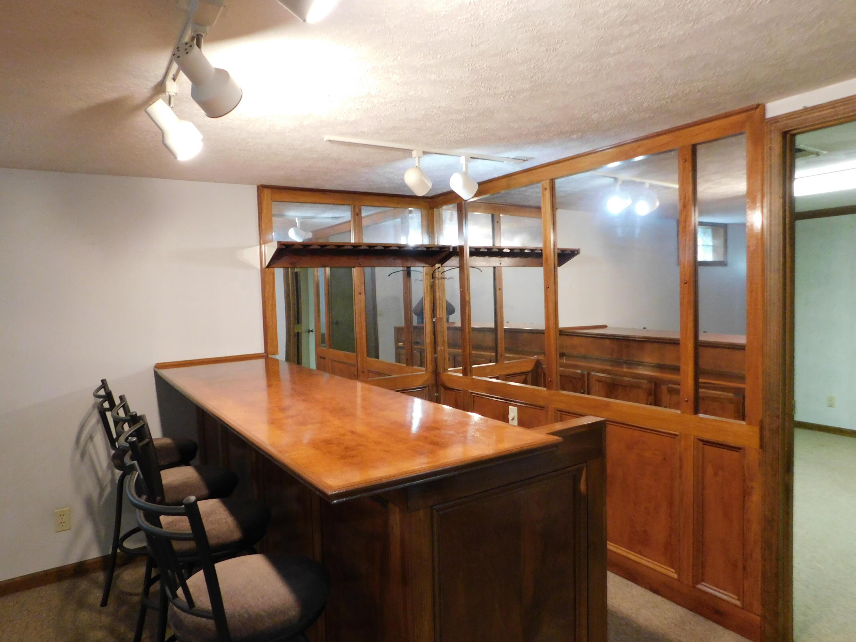 521 Heather Hill Road Columbus, OH 43213 - Photo 10 of 14