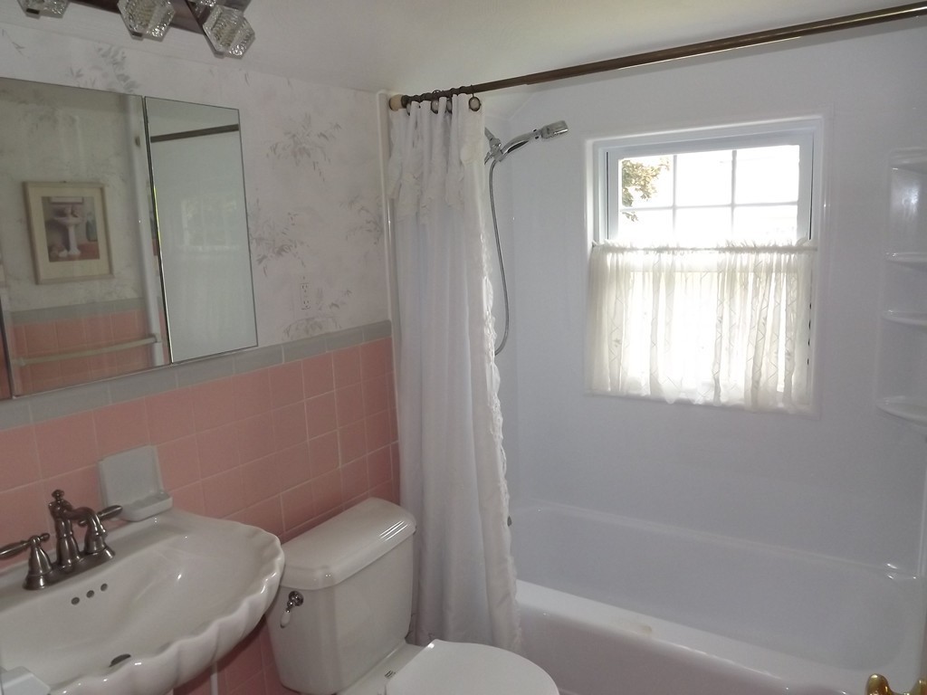 98 Glendale Road Sharon, MA 02067 - Photo 19 of 22 Gallery Image 19
