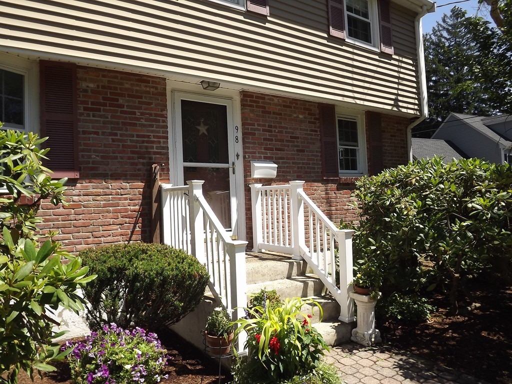 98 Glendale Road Sharon, MA 02067 - Photo 2 of 22 Gallery Image 2
