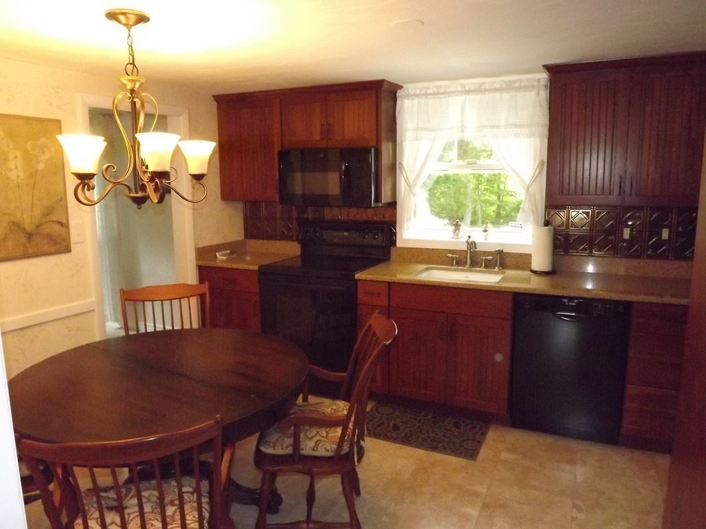 98 Glendale Road Sharon, MA 02067 - Photo 10 of 22 Gallery Image 10