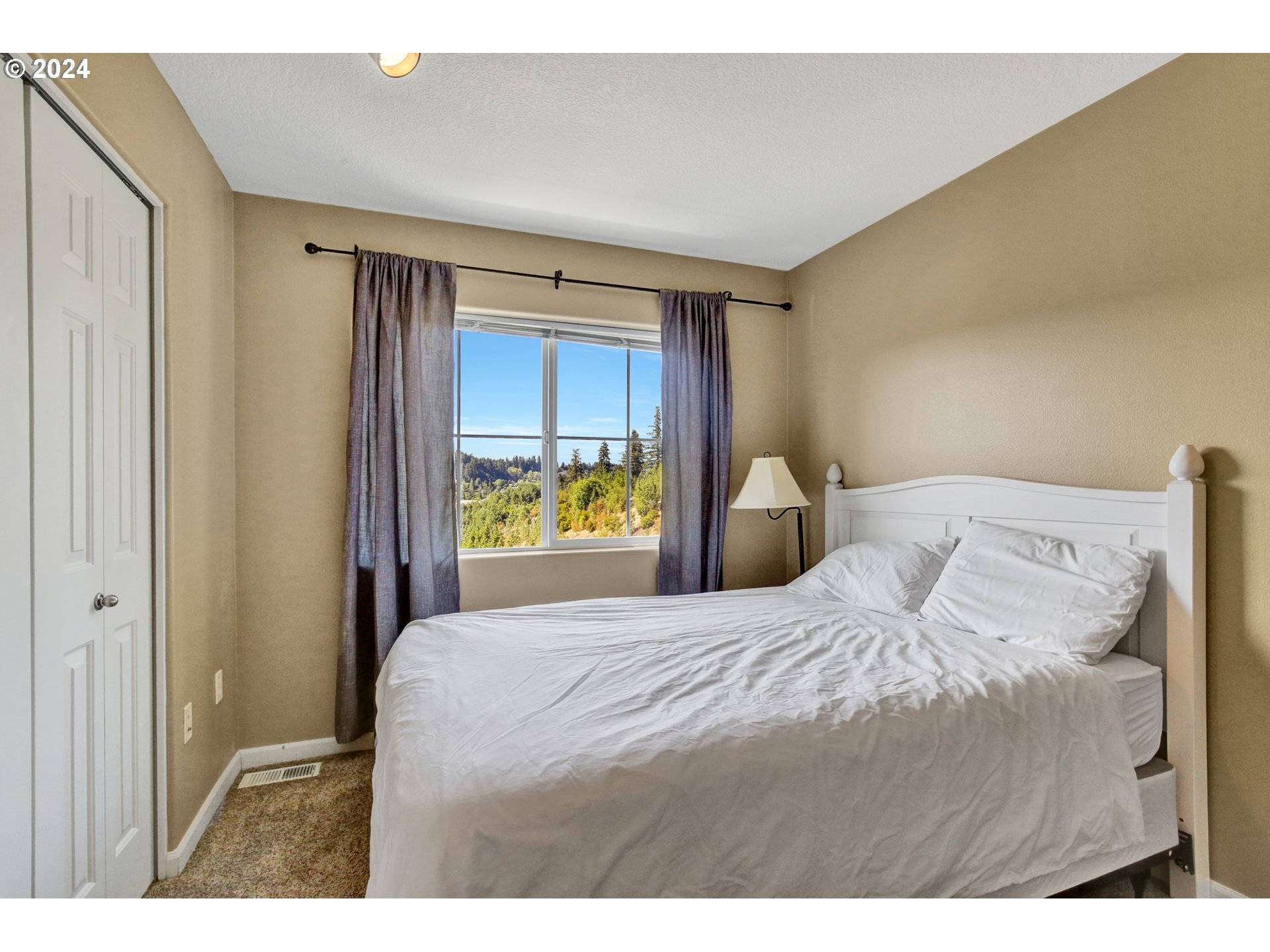 15410 Southwest Sparrow Loop Beaverton, OR 97007 - Photo 13 of 29 Gallery Image 13