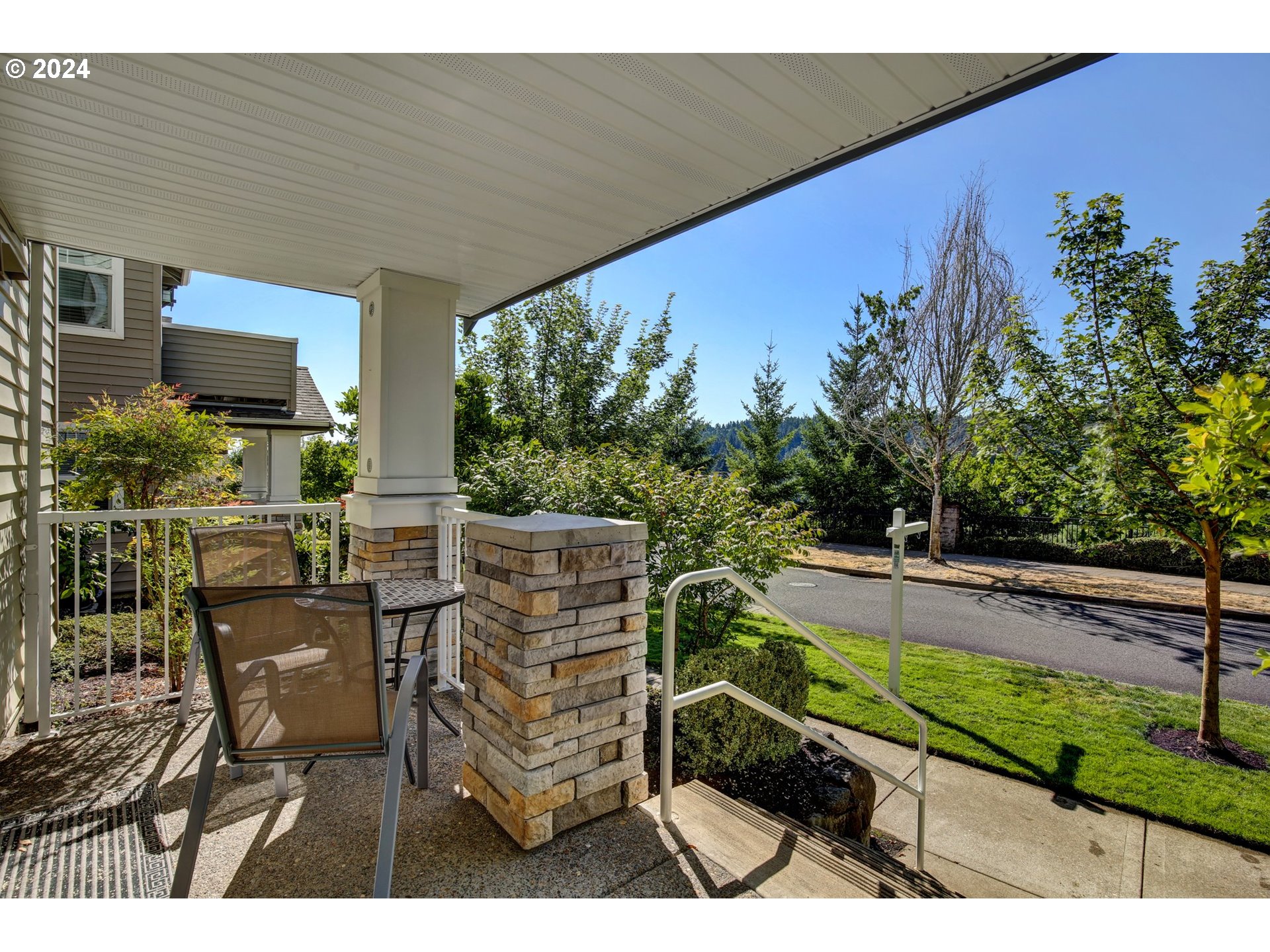 15410 Southwest Sparrow Loop Beaverton, OR 97007 - Photo 22 of 29 Gallery Image 22