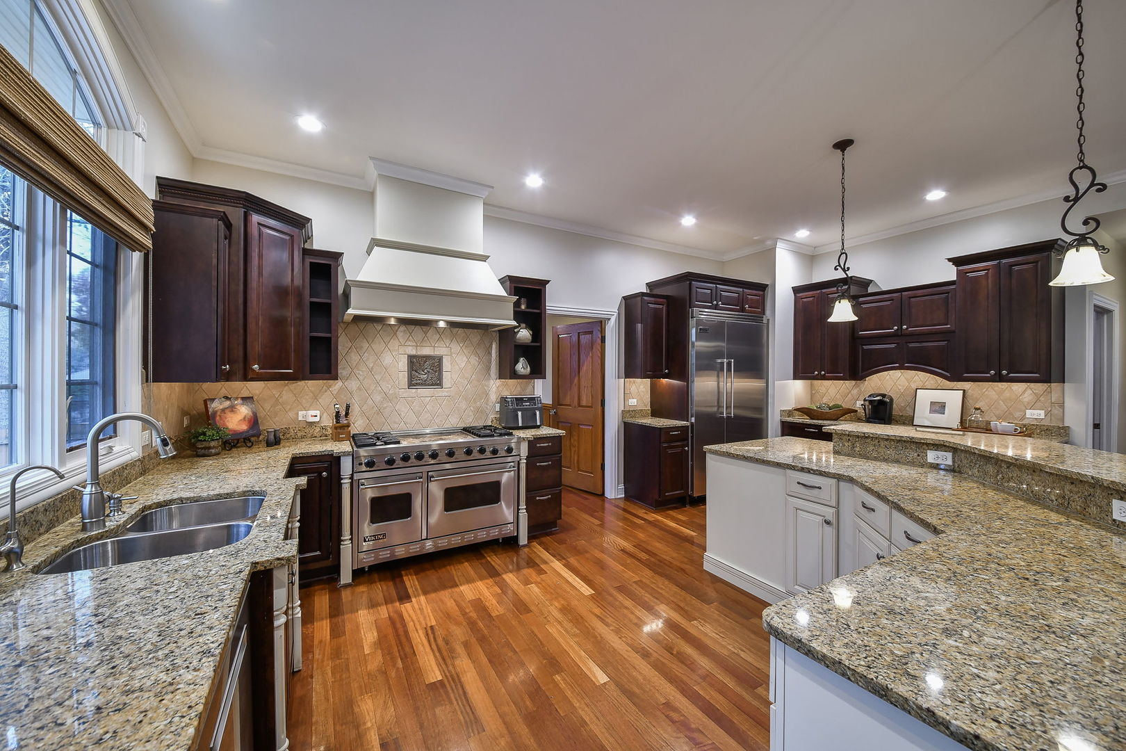 821 Wellner Road Naperville, IL 60540 - Photo 8 of 56