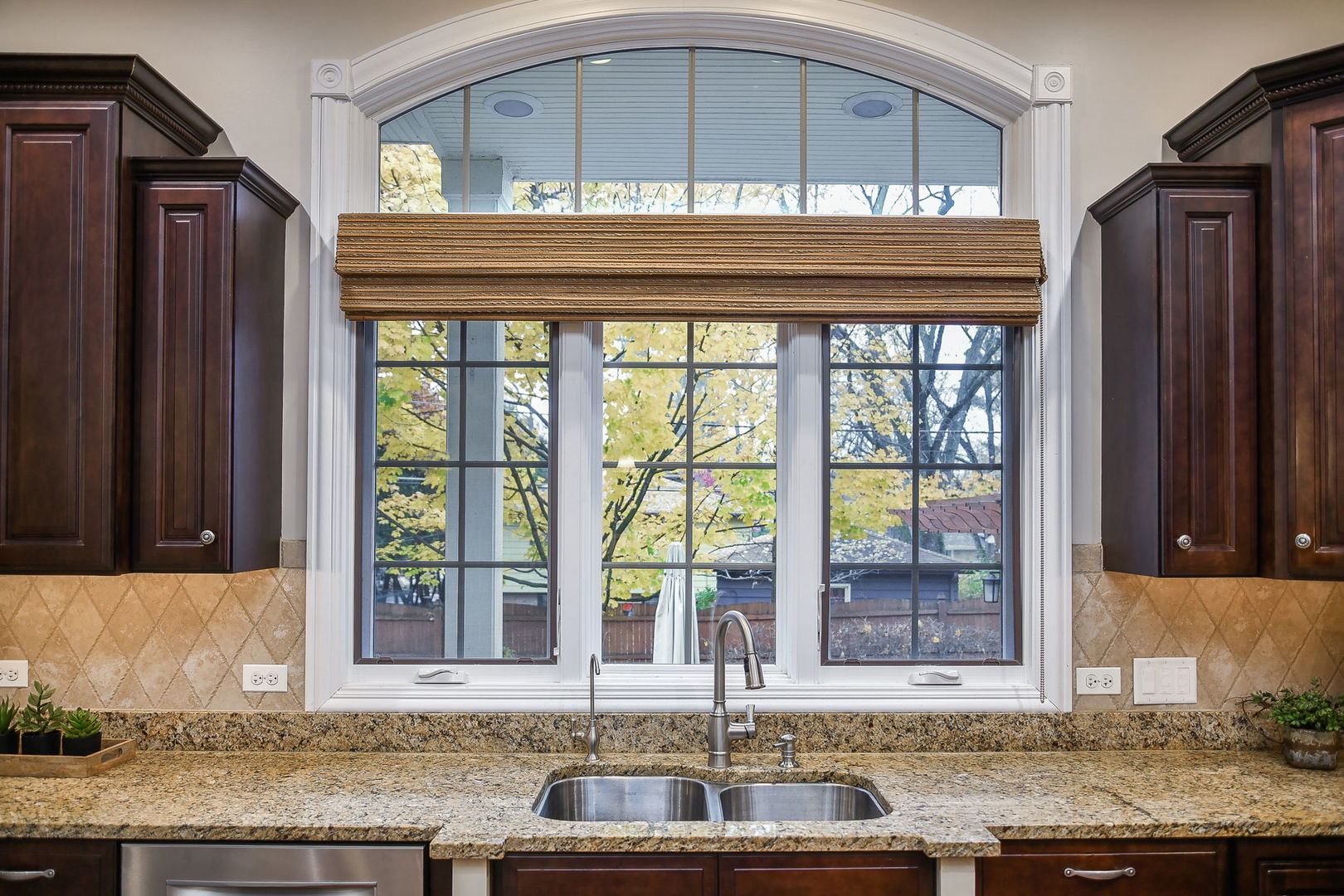 821 Wellner Road Naperville, IL 60540 - Photo 10 of 56