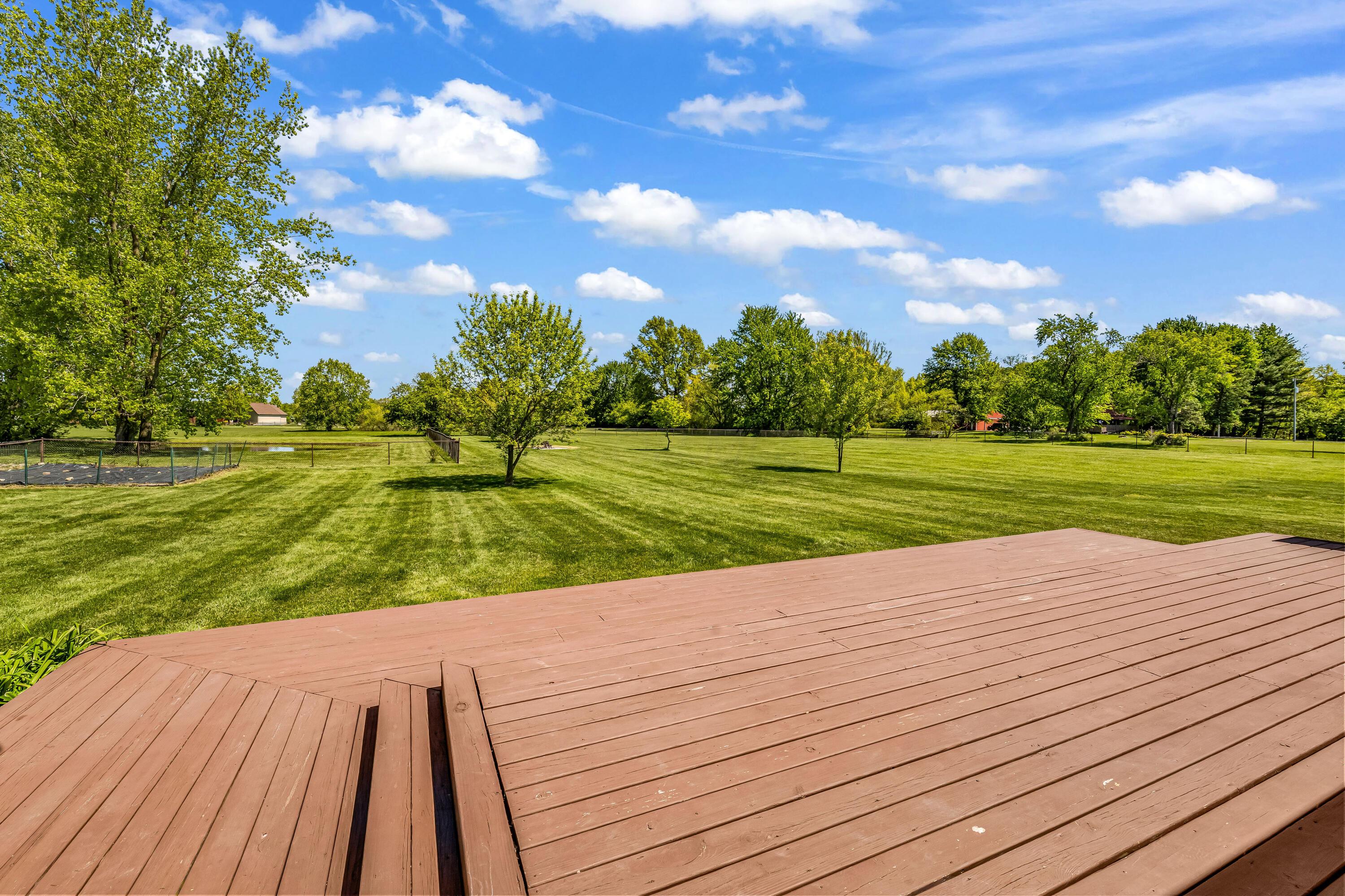 14396 Blamer Road Johnstown, OH 43031 - Photo 37 of 48 37. Rear Deck