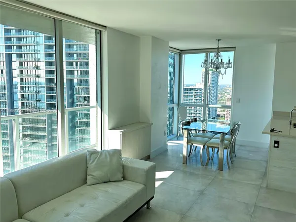 $4,500 | 55 Southeast 6th Street, Unit 3902, Miami, FL 33131