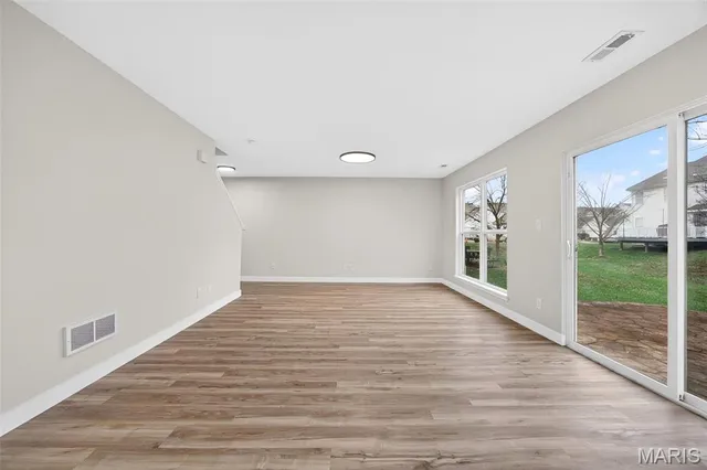 $261,000 | 204 Waterside Crossing Court, St. Peters, MO 63376