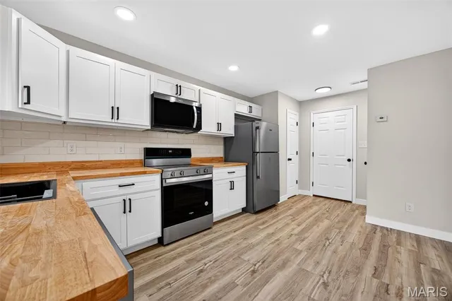 $261,000 | 204 Waterside Crossing Court, St. Peters, MO 63376