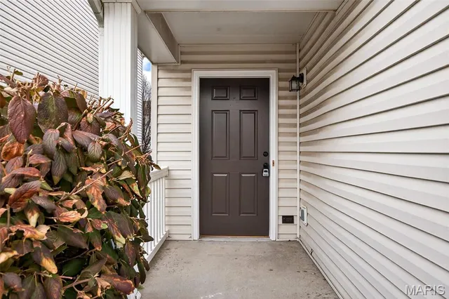 $261,000 | 204 Waterside Crossing Court, St. Peters, MO 63376