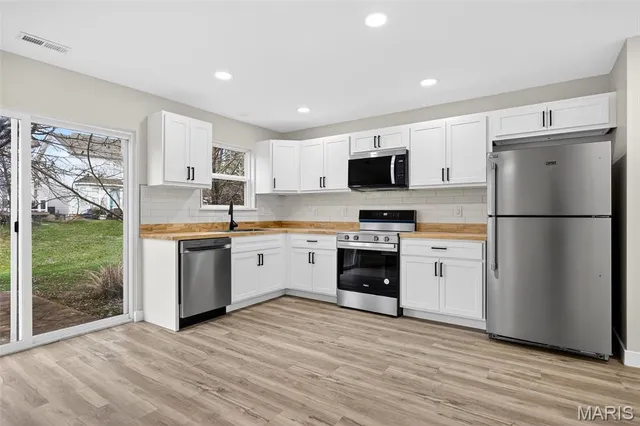 $261,000 | 204 Waterside Crossing Court, St. Peters, MO 63376