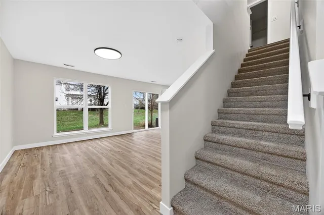 $261,000 | 204 Waterside Crossing Court, St. Peters, MO 63376