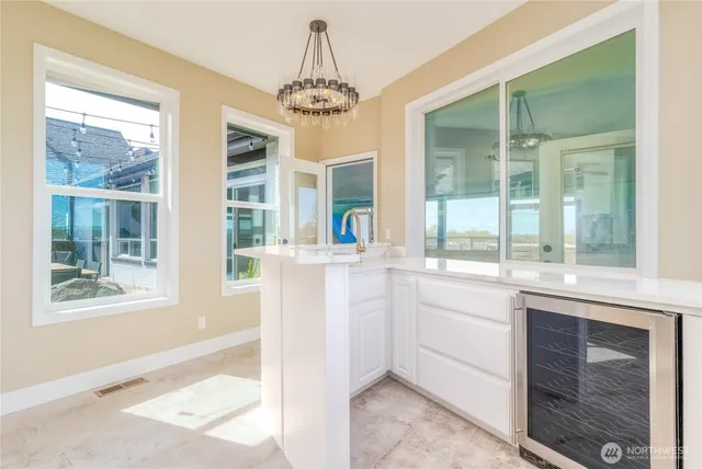 a very nice looking room with windows