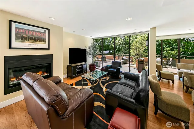 $570,000 | 1120 8th Avenue, Unit 1701, Seattle, WA 98101