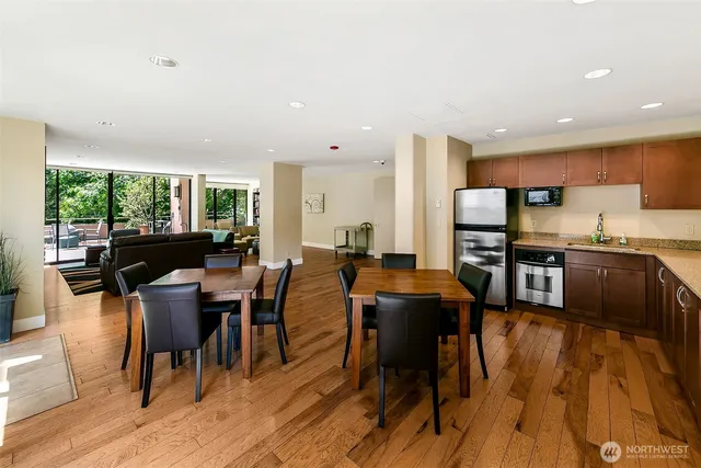 $570,000 | 1120 8th Avenue, Unit 1701, Seattle, WA 98101