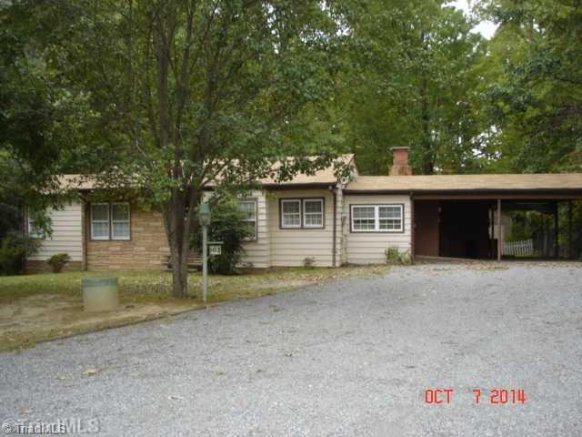 102 Fallen Oak Road Greensboro, NC 27455 - Photo 1 of 8 Exterior Front.