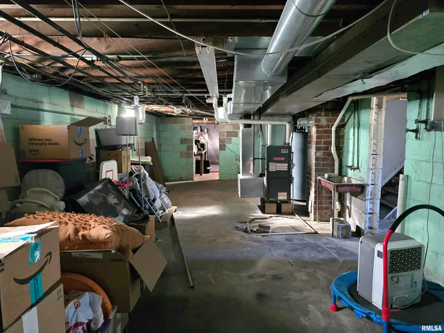 $88,000 | 542 South Pearl Street, Galesburg, IL 61401