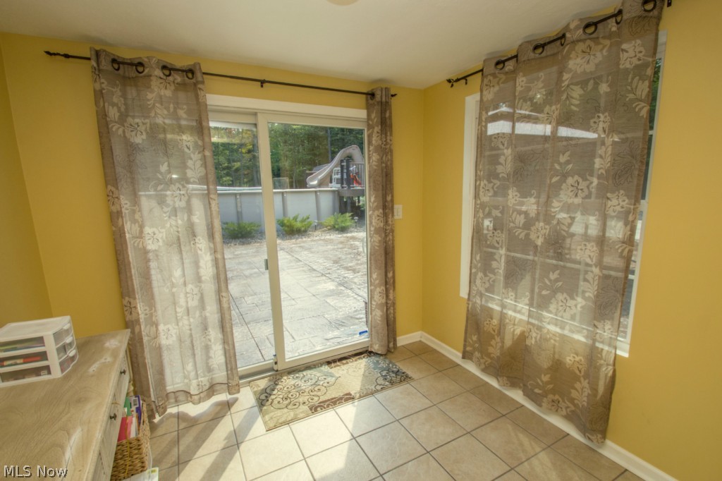 18365 Howe Road Strongsville, OH 44136 - Photo 12 of 25
