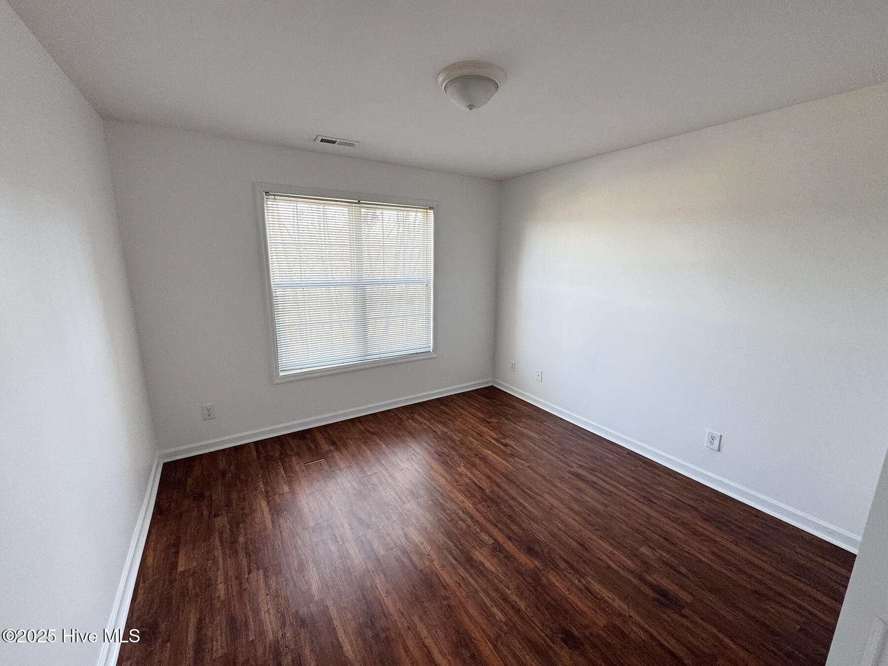 902 Litchfield Way, Unit K Wilmington, NC 28405 - Photo 11 of 16 902LitchfieldWayK_Bedroom2_lg