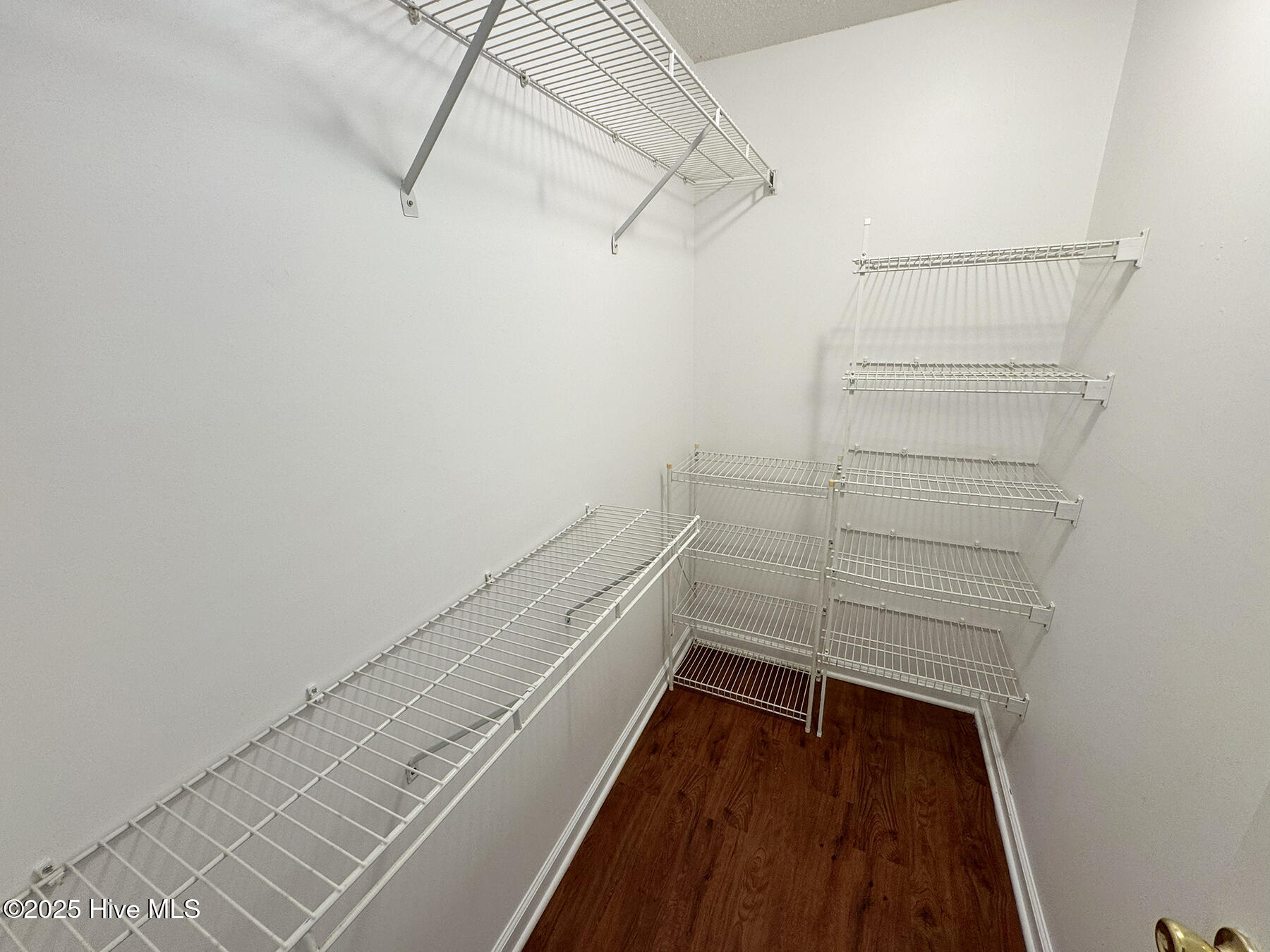 902 Litchfield Way, Unit K Wilmington, NC 28405 - Photo 7 of 16 902LitchfieldWayK_MasterCloset_lg