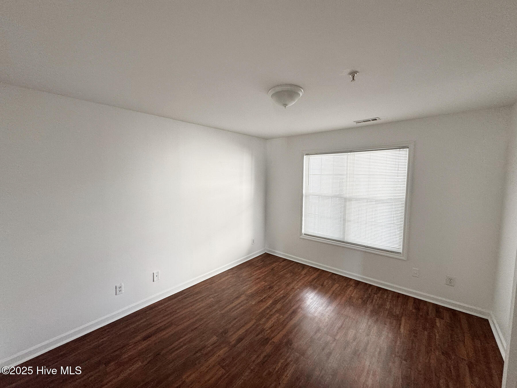 902 Litchfield Way, Unit K Wilmington, NC 28405 - Photo 10 of 16 902LitchfieldWayK_Bedroom1_lg