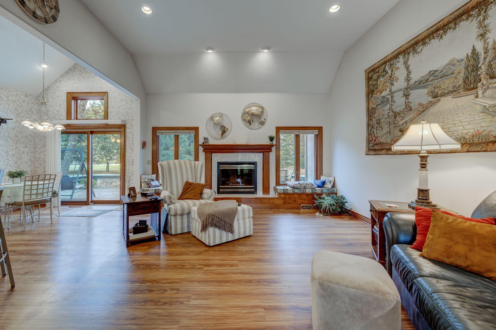 360 Kingsbury Road Delaware, OH 43015 - Photo 8 of 41 Wow!!
