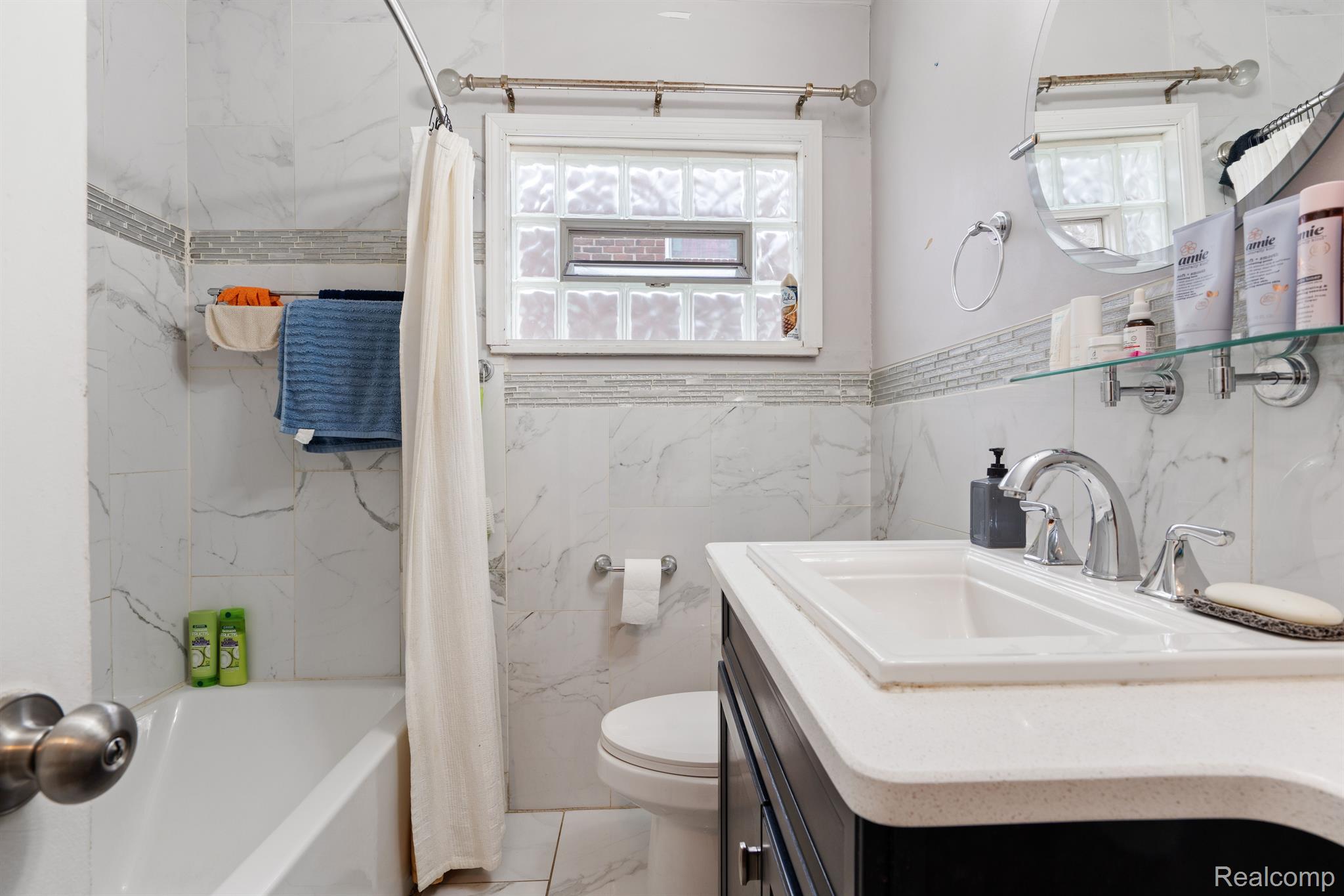 8266 Meyers Road Detroit, MI 48228 - Photo 11 of 24 Gallery Image 11