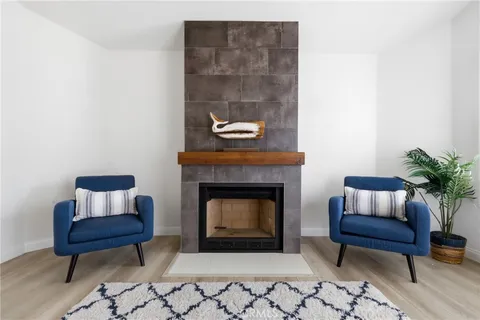 $1,075,000 | 2704 Nelson Avenue, Unit C, Redondo Beach, CA 90278