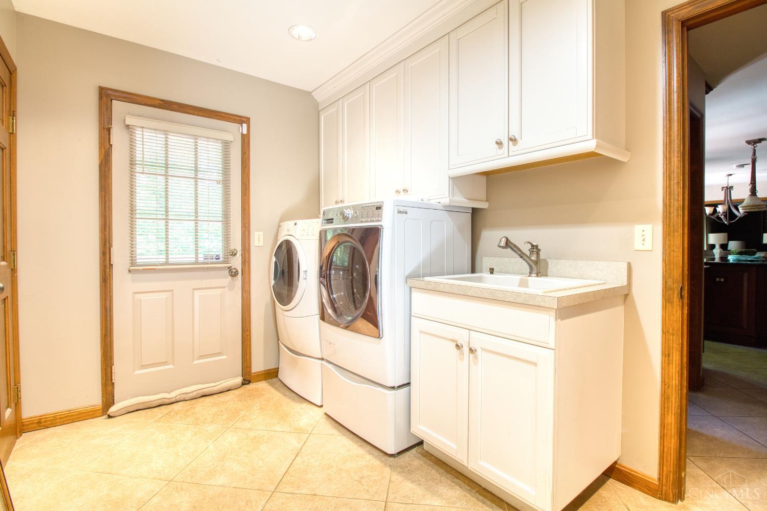 7025 Stonington Road Cincinnati, OH 45230 - Photo 25 of 51 Gallery Image 25