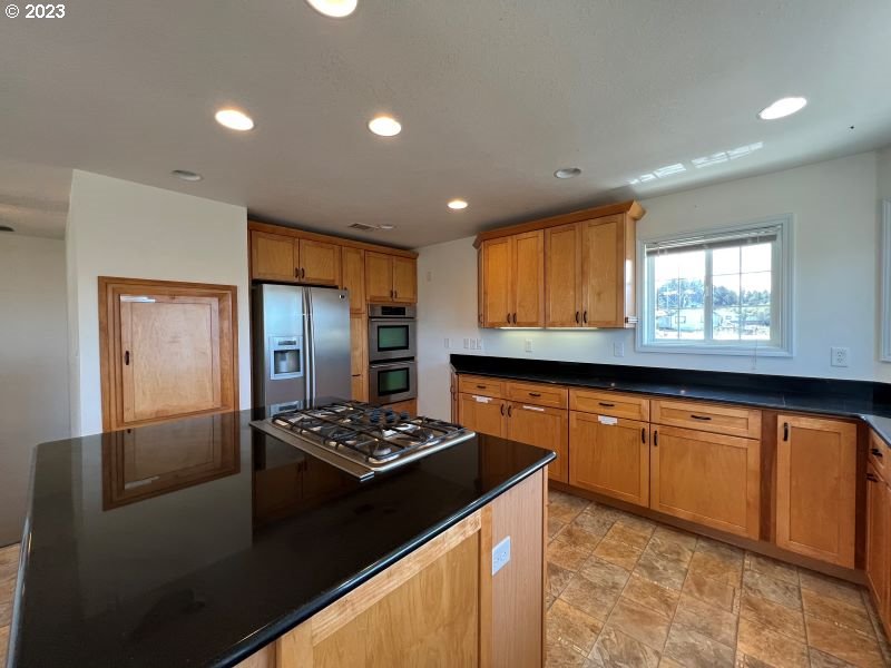 94640 Grange Road Gold Beach, OR 97444 - Photo 17 of 48